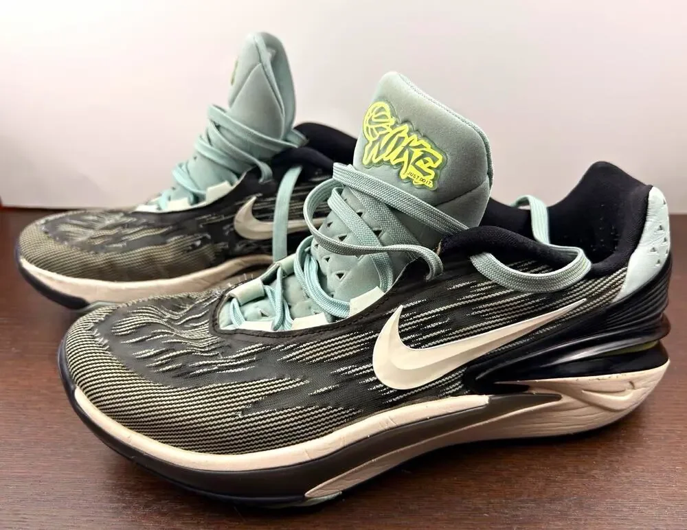 Nike G.T. Cut 2 Swoosh Sly Women’s 13 / Men’s 11.5 Jade Ice FQ8706-300